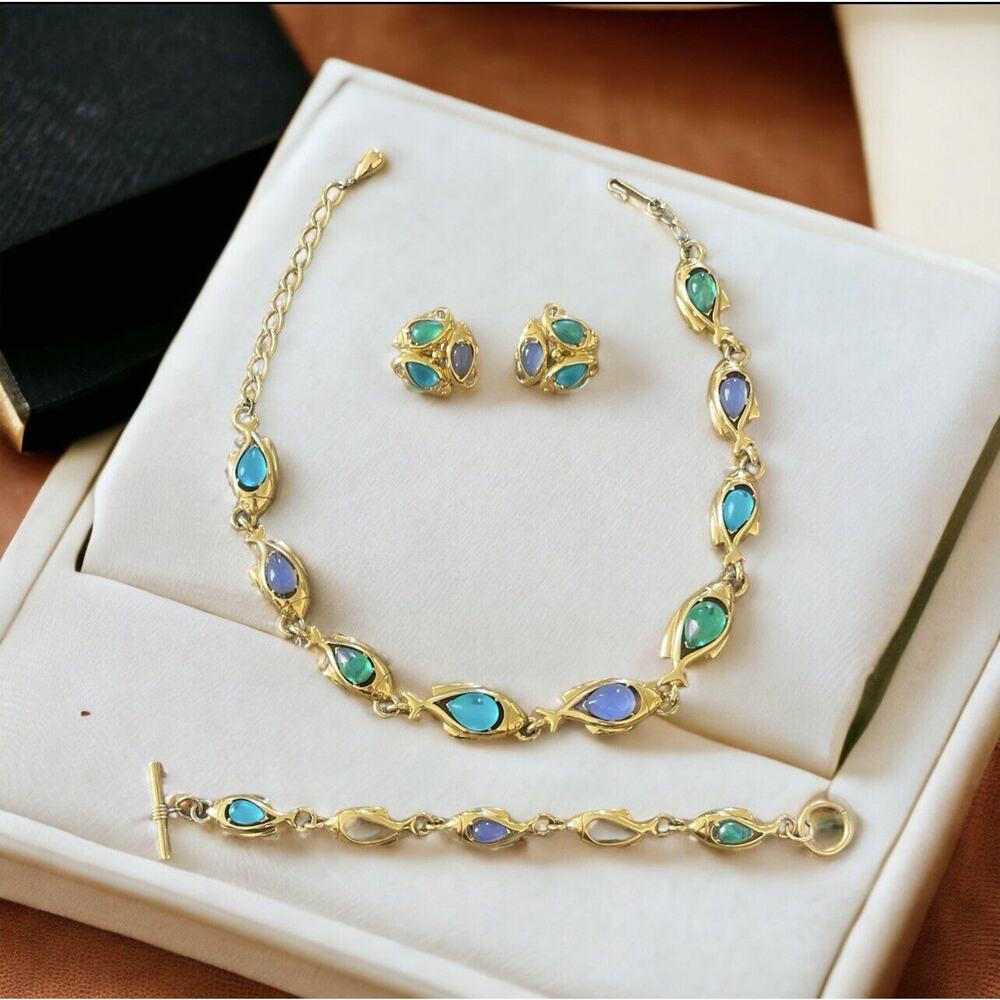 Trifari Signed Jelly Belly Lucite Blue Green Aqua Fish Necklace Bracelet Earring